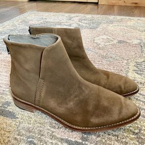 Free People Century Flat Leather Boots in Taupe - Size 9